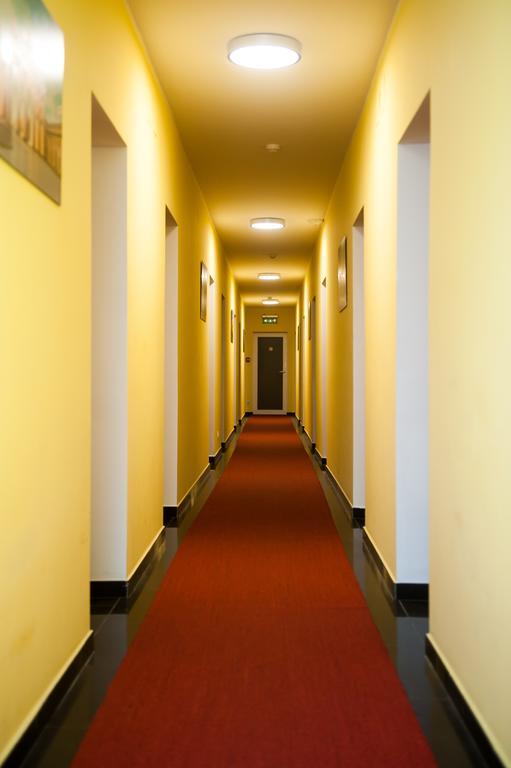 Aparthotel Christie Berlin Exterior photo